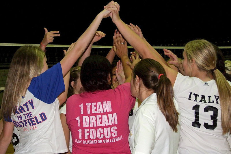 Image: Italy’s 8th graders’ team up against Avalon.