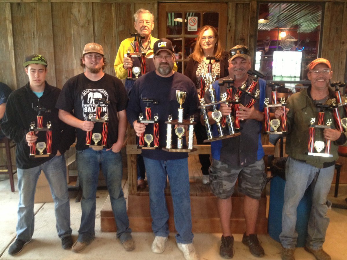 Image: Cook off winners top left: Howard Hobbs (holding trophy for Daryl Hobbs), Dee Richie Holveck
    Bottom left: JD Wilker (holding trophy for Daryl Hobbs), Payton Day, Daryl Hobbs, Dennis Deward, Waylon Bowers.