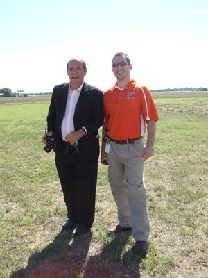 Image: Dr. Del Bosque and Avalon’s elementary assistant principal Tony Hernandez.