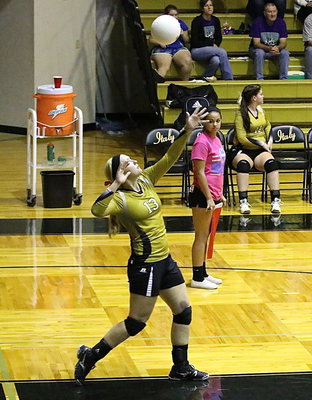 Image: Jaclynn Lewis(13) serves to Kopperl.