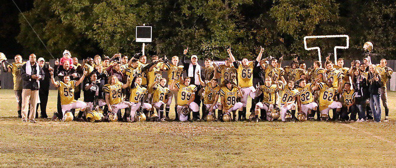 Image: Congratulations to the 2013 1A-1 Region II District 6 Champion Italy Gladiators who posted an undefeated 5-0 district record, are currently 6-4 overall with a first-round bye and are Bi-District Championship as well!!!