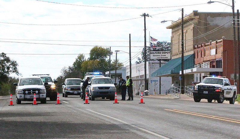Image: Milford is CLOSED. Some 700 citizens of MIlford have been evacuated or 24 to 36 hours.