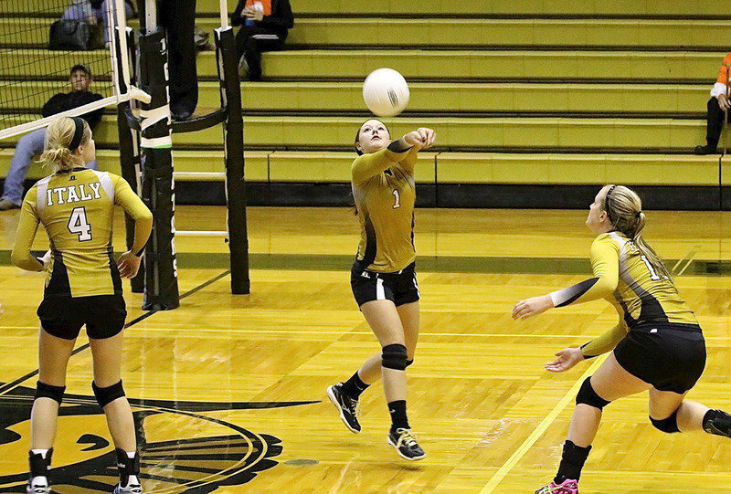 Image: Lady Gladiator junior Bailey Eubank(1) earns 1st Team All-District honors.