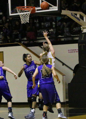 Image: Jaclynn Lewis(13) banks in basket.