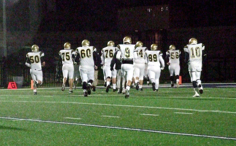 Image: Italy heads into half-time to regroup after falling behind 21-0.