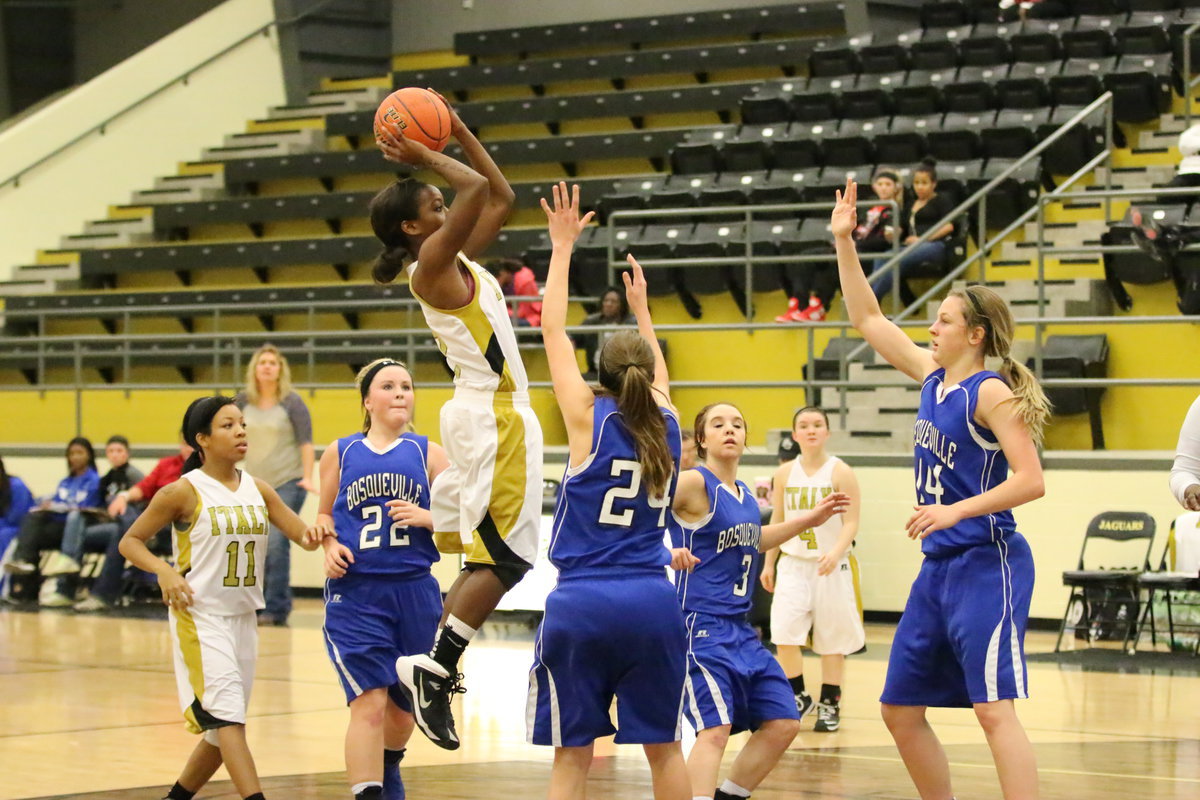 Image: Kortnei Johnson(3) puts in a jumper.