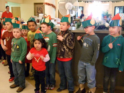 Image: Singing Jingle Bells.