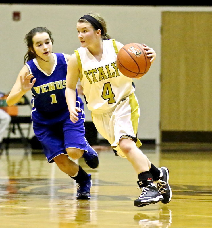 Image: Tara Wallis(4) pushes the ball up the court for the Lady Gladiators as Italy blows past Venus for 64-50 win. Wallis knocked down a 3-pointer, went 2-of-2 from the line while finishing with 9-points.