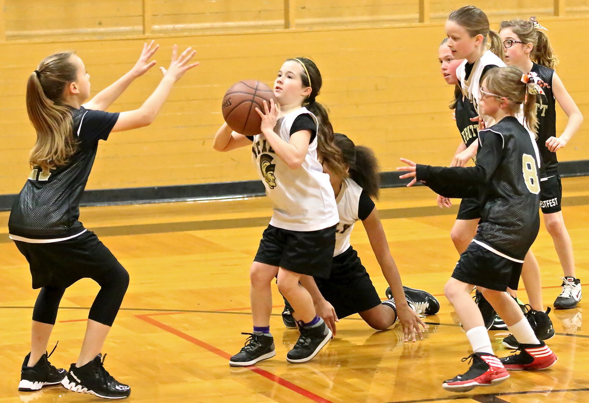 Image: Mikayla Venable(8) is quick to put up a shot for Italy.