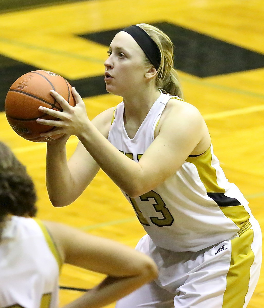 Image: Italy’s Jaclynn Lewis(13) was named to the 2013-2014  Academic All-District Team for the Lady Gladiators.