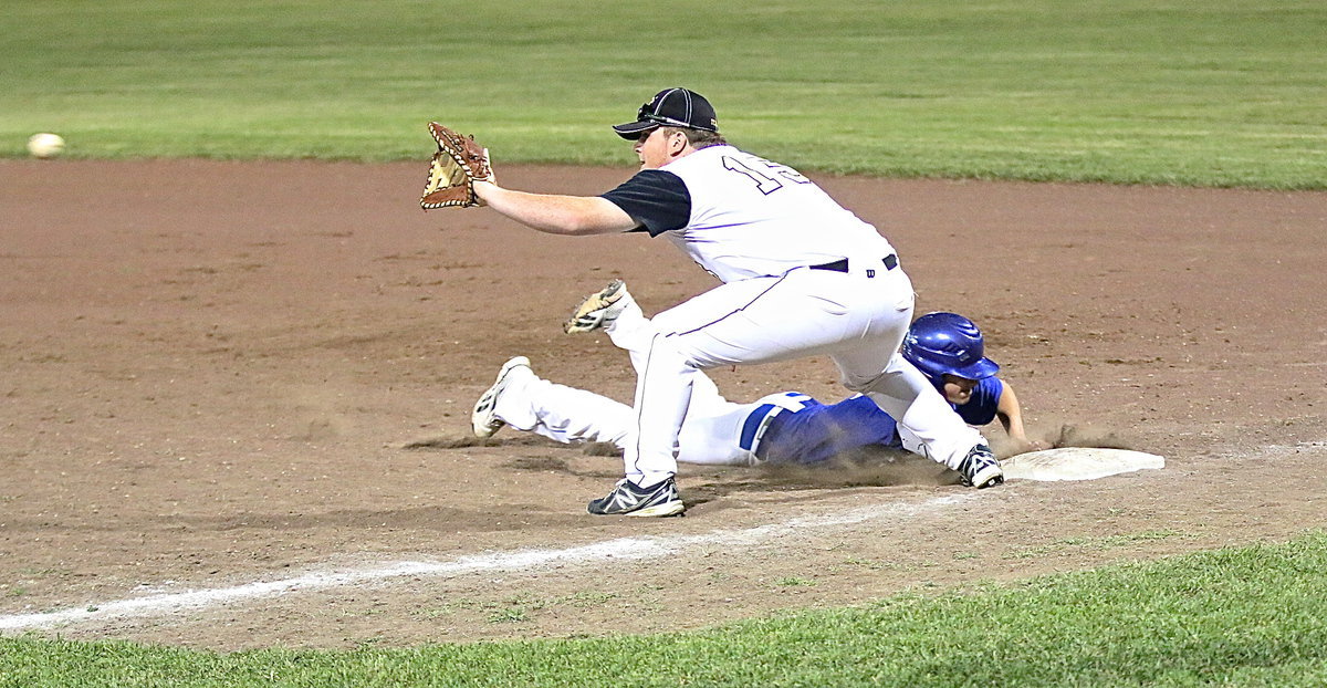 Image: Tyler Vencill(15) forces a Frost runner back to the bag.