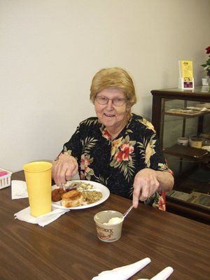 Image: Look at her yummy lunch!