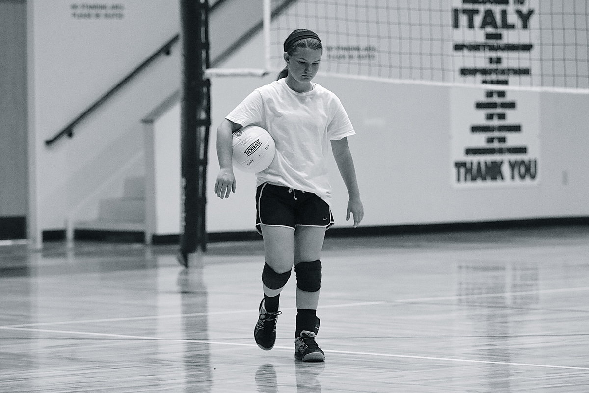 Image: Tara Wallis, a senior, has entered the building.