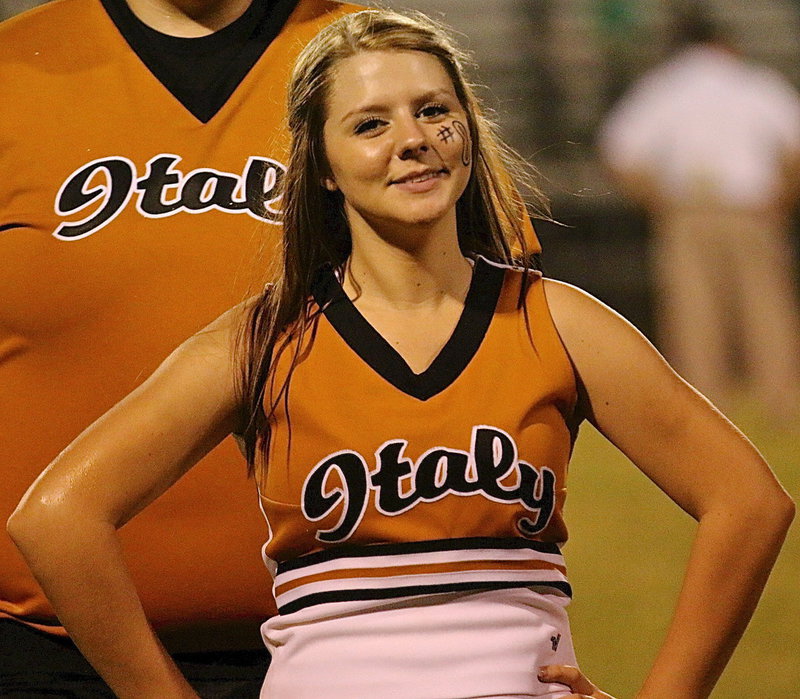 Image: Italy cheerleader Brooke DeBorde shows her true colors….gold and white of course!