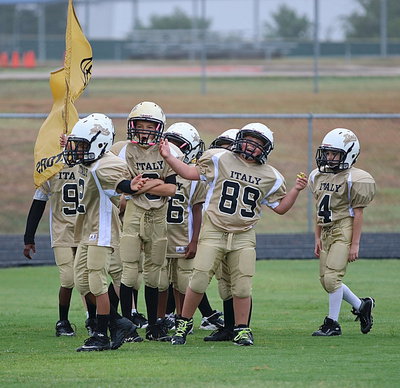 Image: The B-team Gladiators get set for their game against Rice.