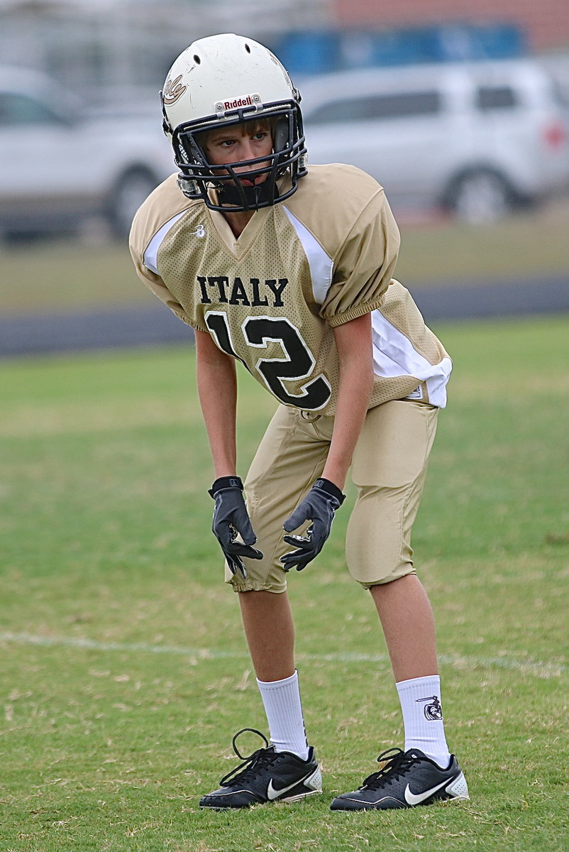 Image: Defenseman Reese Janek(12) sets up in the A-team Gladiator secondary.