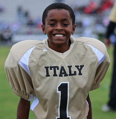 Image: A-team Gladiator Darrin Jackson(1) is ready for the game!
