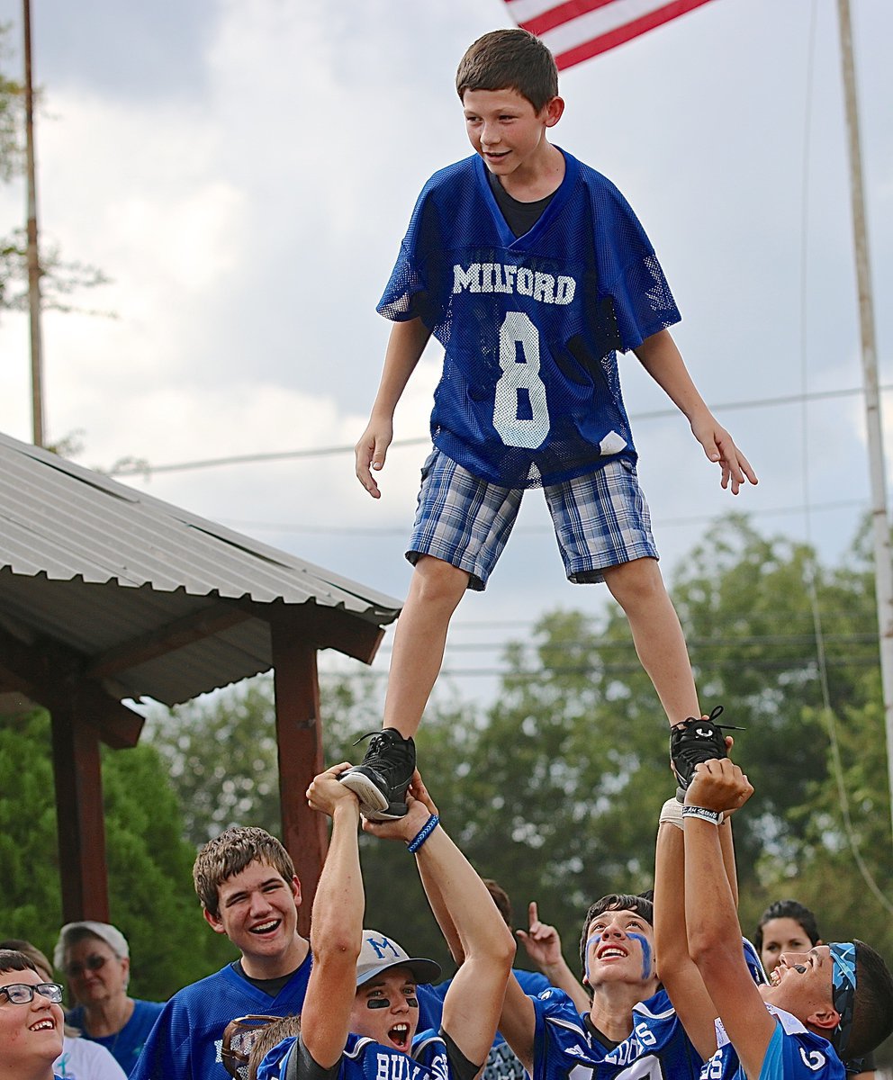 Image: Mason Griffin(8) and the Bulldogs were determined to rise to victory over Oakwood.