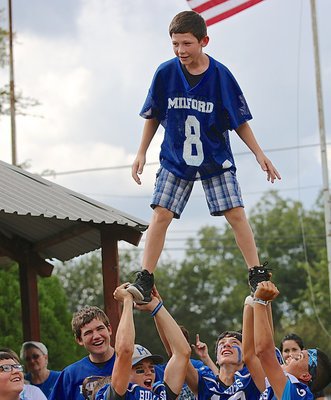 Image: Mason Griffin(8) and the Bulldogs were determined to rise to victory over Oakwood.