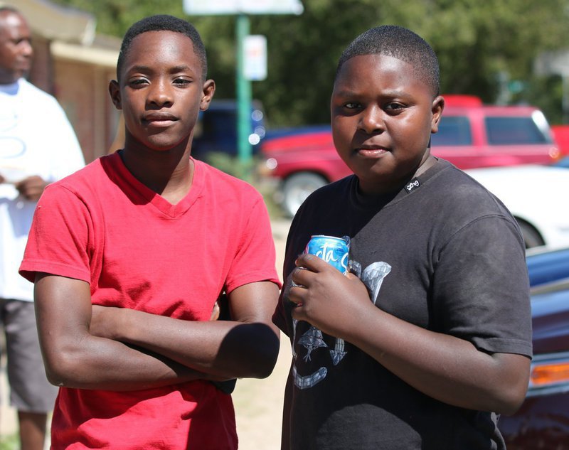 Image: Former IYAA teammates and consecutive NESA Superbowl Champions Christian Cole-Waxahachie and Ja’Sean Brooks-Milford enjoy Customer Appreciation Day at Dynamic Kut’z in Italy.