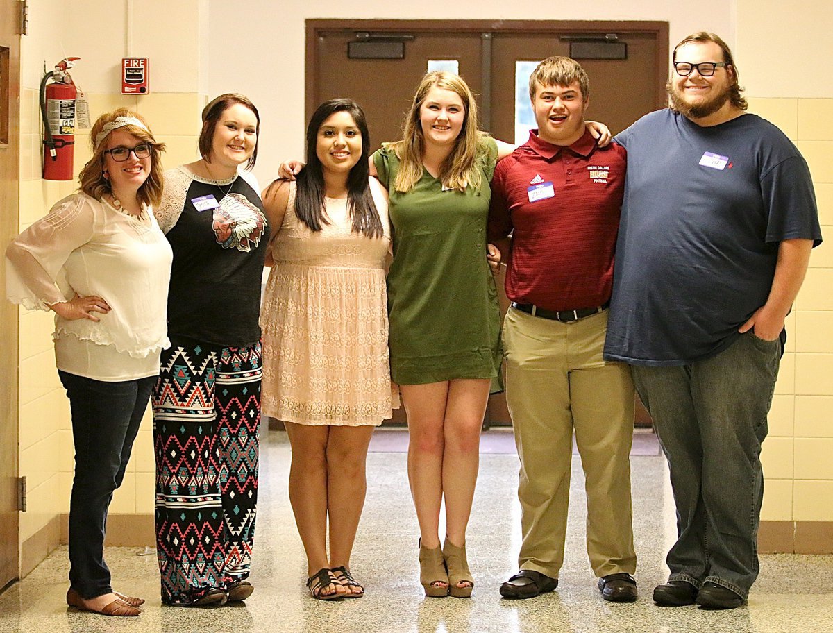 Image: Scholarship recipients Emily Stiles, Jesica Wilkins, Monserrat Figuero, Taylor Turner, Zain Byers and Logan Owens showed their appreciation for everyone’s support.