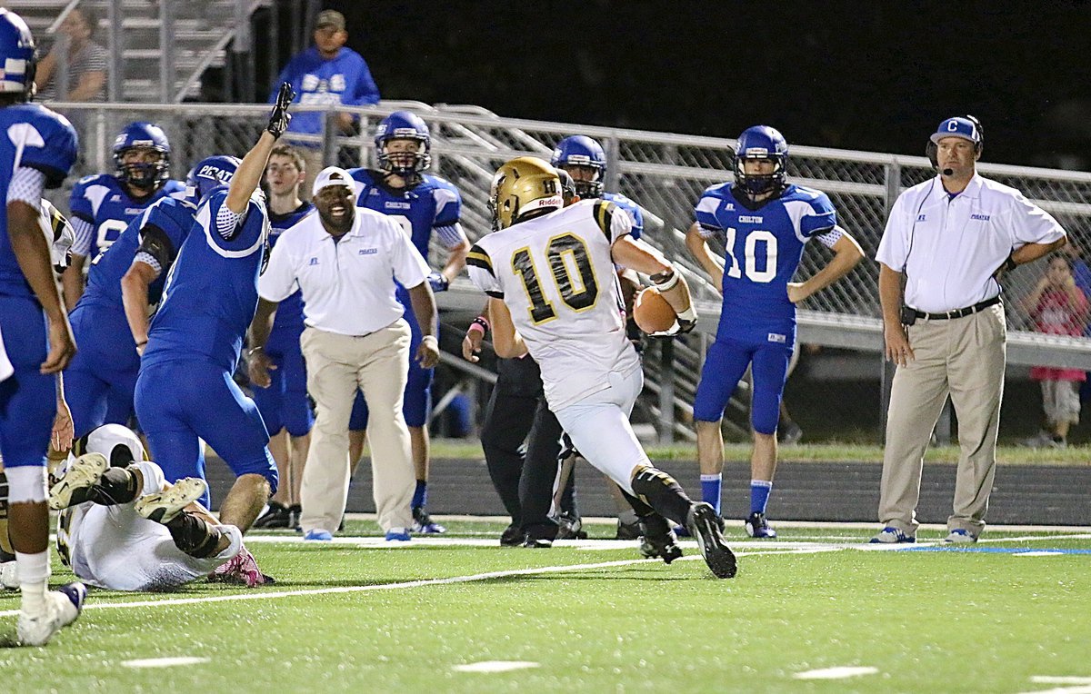 Image: Senior Gladiator tailback Coby Jeffords(10) searches for running room down Chilton’s sideline.