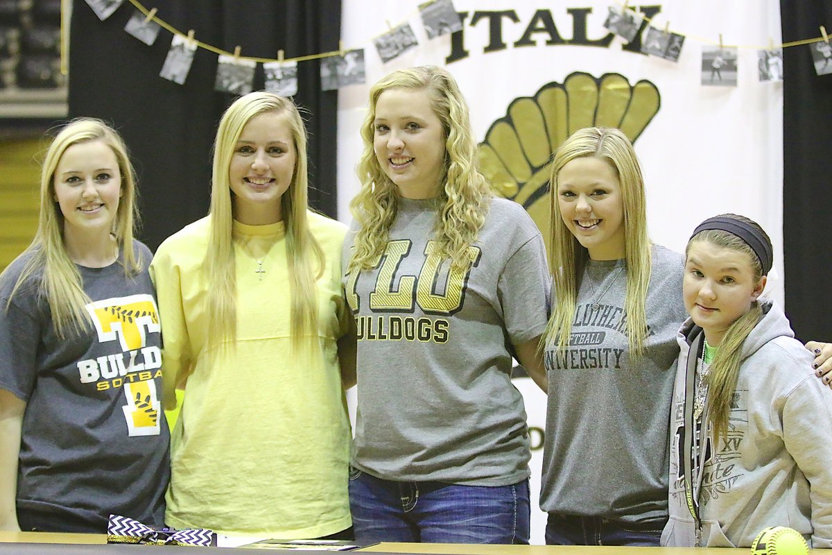 Image: Senior classmates and Lady Gladiator teammates Kelsey Nelson, Madison Washington, Jaclynn Lewis, Bailey Eubank and Tara Wallis pose together during Jaclynn’s commitment ceremony to play softball for Texas Lutheran University.