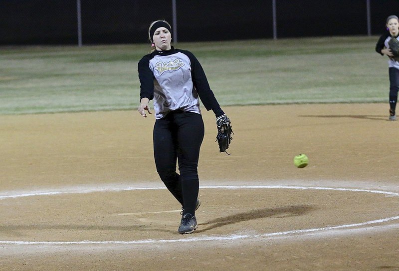 Image: One last pitch from Jaclynn Lewis seals the deal as South Grand Prairie is caught looking and Italy walks off with the 1st place trophies!