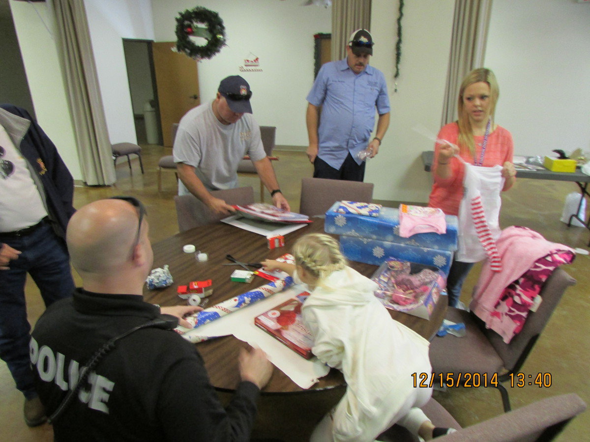 Image: Gift wrapping time