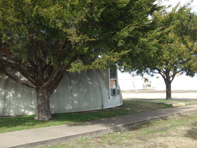 Image: Nice Shade Around Outside Event Center for Outdoor Activities