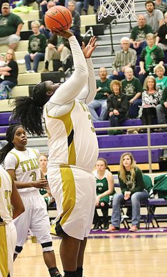Image: Italy’s Cory Chance(33) gives Italy an early lead against Santo.