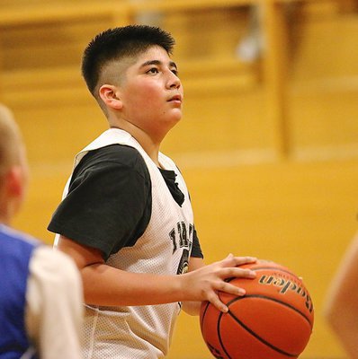 Image: Andrew Celis(9) scored 4-points while going 2-out of-2 from line.