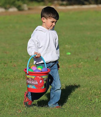 Image: Gatlin is determined to find another Easter Egg. “Behind you, Gatlin!”