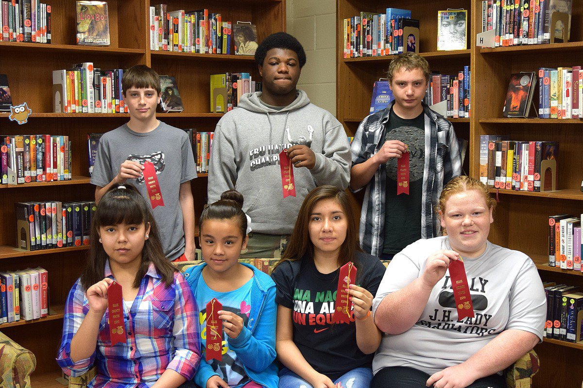 Image: Intermediate Red Ribbon (Good 80-89): (back row) Colton May, Eric Harris, Chad Padilla,(front row) Claudia Abundiz, Maria Salazar, Jennifer Salas, Skylar Johnson (2 entries)