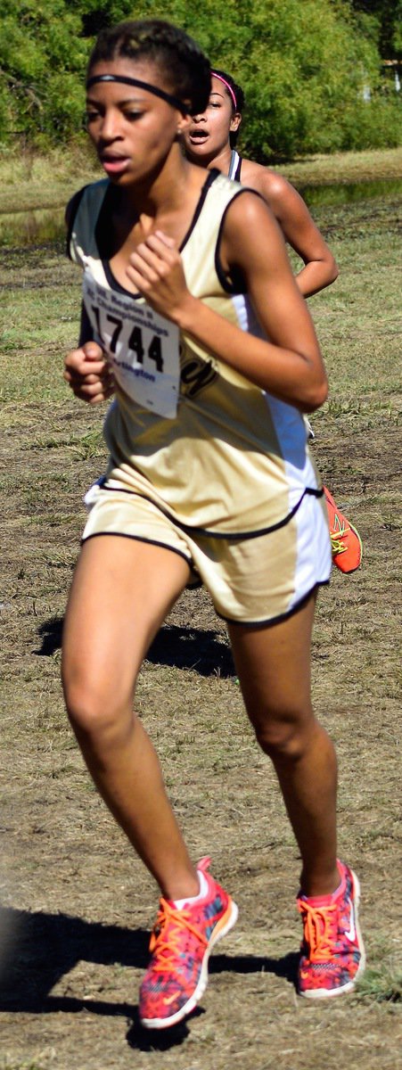 Image: Top runner for Italy was T’Keya Pace, who ran the two-mile course with a personal best of 14:12.