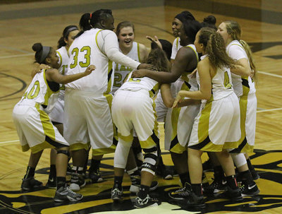 Image: The Lady Gladiators are ready for the playoffs as they prepare for their bi-district matchup against Era on Tuesday.