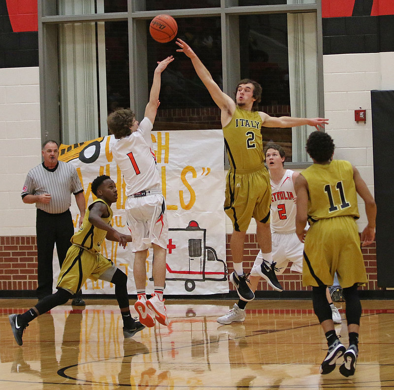 Image: Ryan Connor rose to challenge this season to help add a pair of basketball trophies to Italy’s vast collection of shiny hardware.