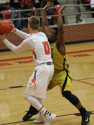 Image: Italy Gladiator sophomore Kendrick Norwood was named the 2015-2016 Co-Defensive Player of the Year in District 12-2A.