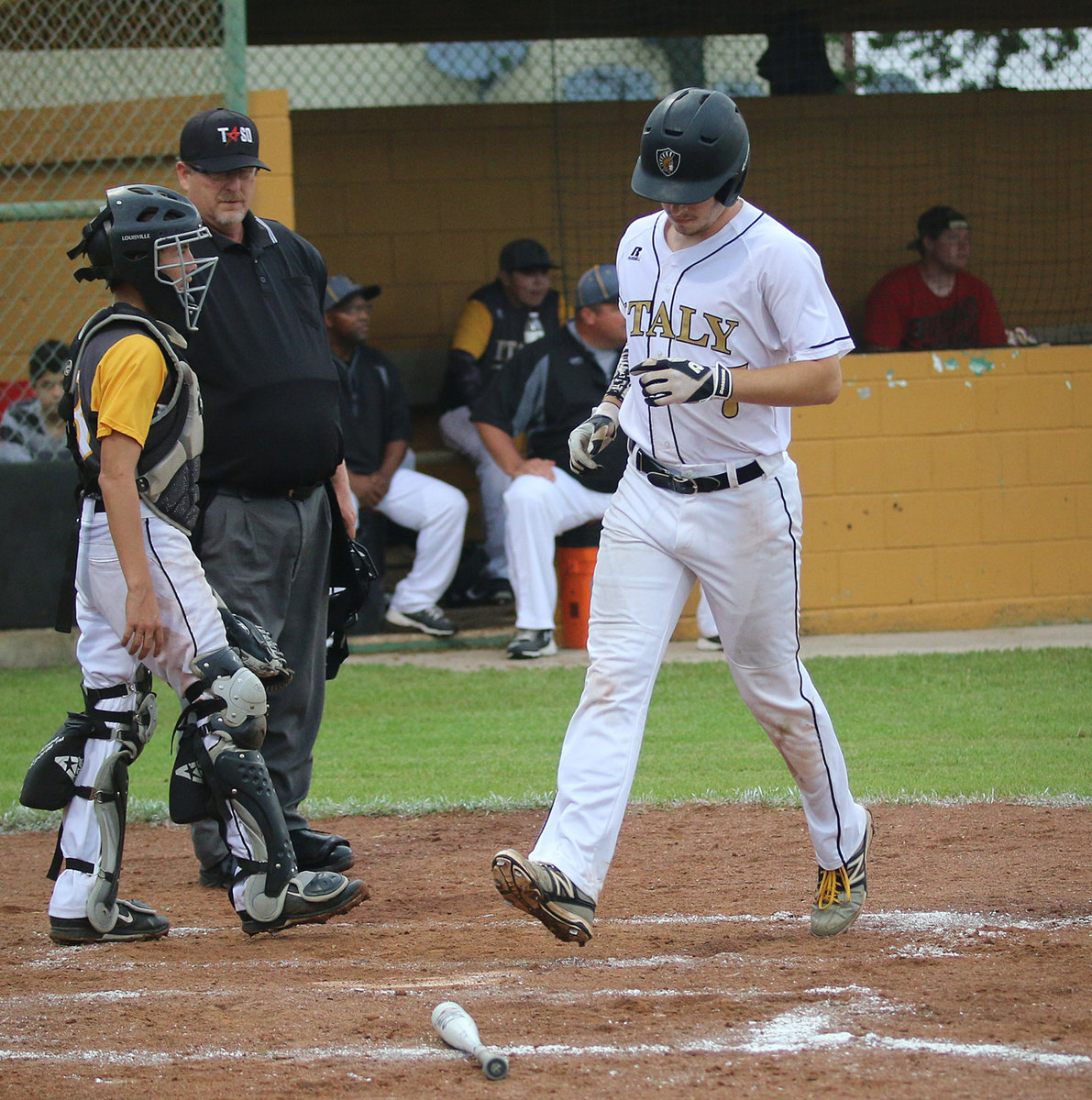 Image: Ryan Connor(7) trots in for a Gladiator run.