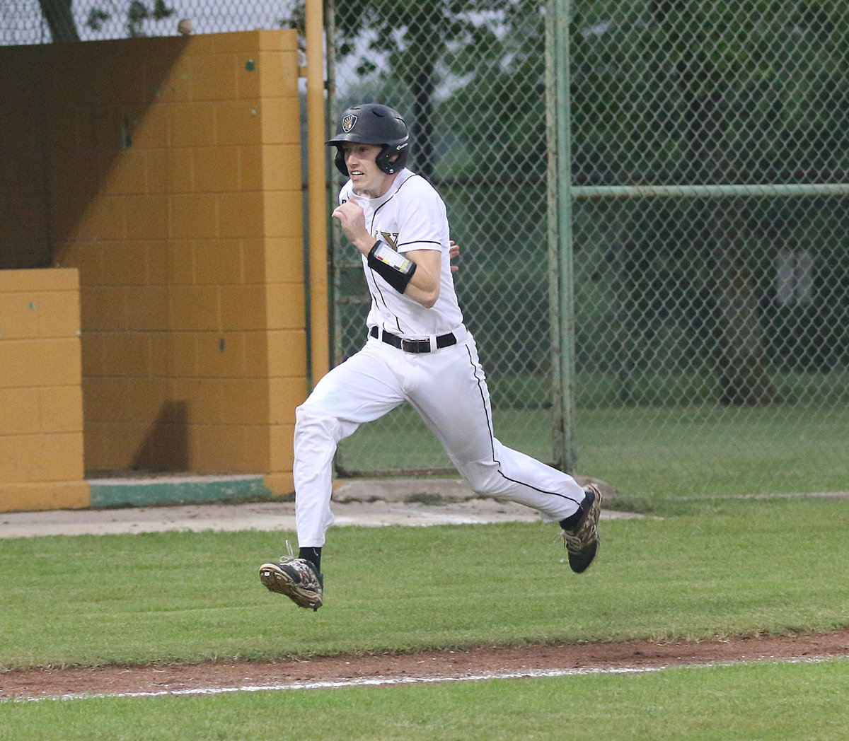 Image: Run Clayton, run! Italy’s Clayton Miller(6) and his Gladiator teammates were playing on another field in a third dimension against Itasca.
