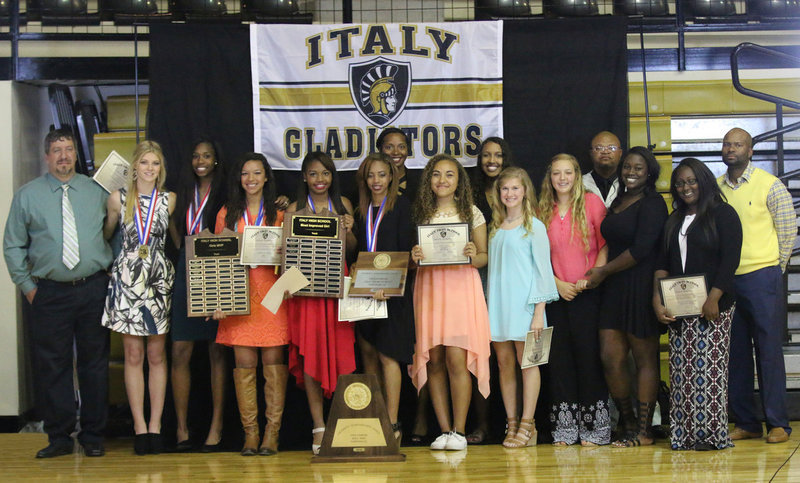 Image: The entire Italy Lady Gladiator 2016 Track and Field Team. (L-R) Coach Sean Connor, Halee Turner, Janae Robertson, April Lusk, Chardonae Talton, T’Keyah Pace, Coach Laquita Walker, Vanessa Cantu, Emmy Cunningham, Karson Holley, Brycelen Richards, Coach Bobby Campbell, Taleyia Wilson, Manager Brenya Williams and Coach David Ervin.