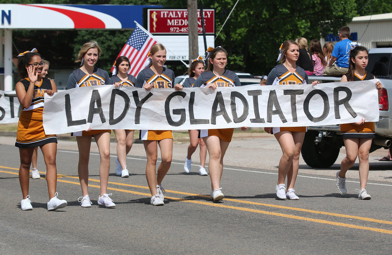 Image: …LADY GLADIATOR…