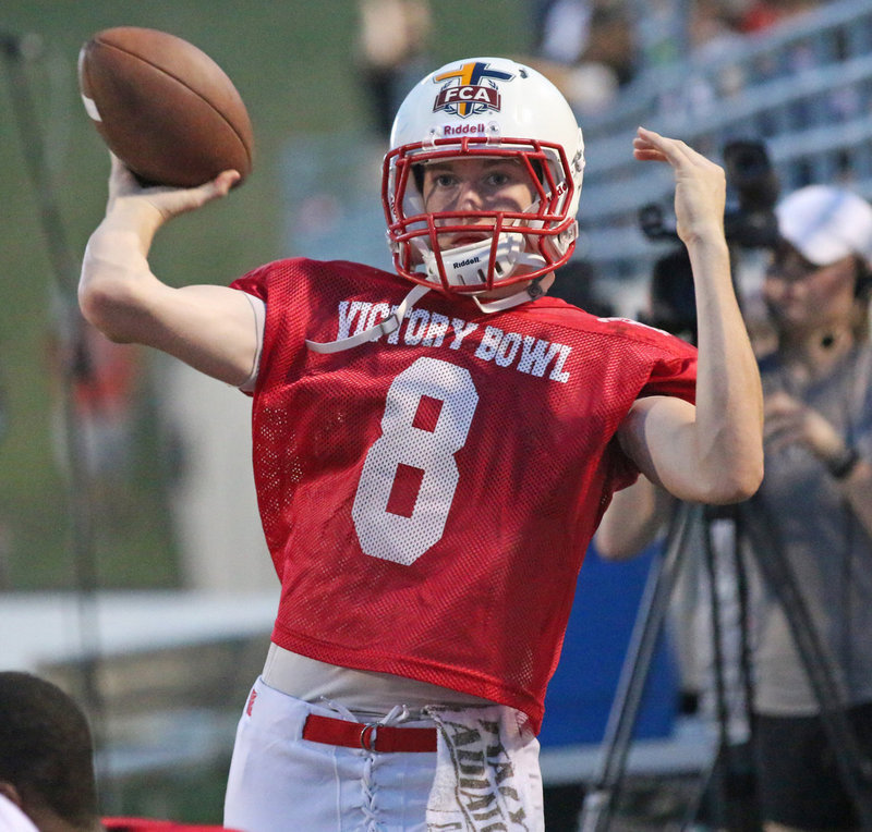 Image: Italy’s Clayton Miller(8) represents Italy Gladiator Football during Victory Bowl VIII. And he can throw too!