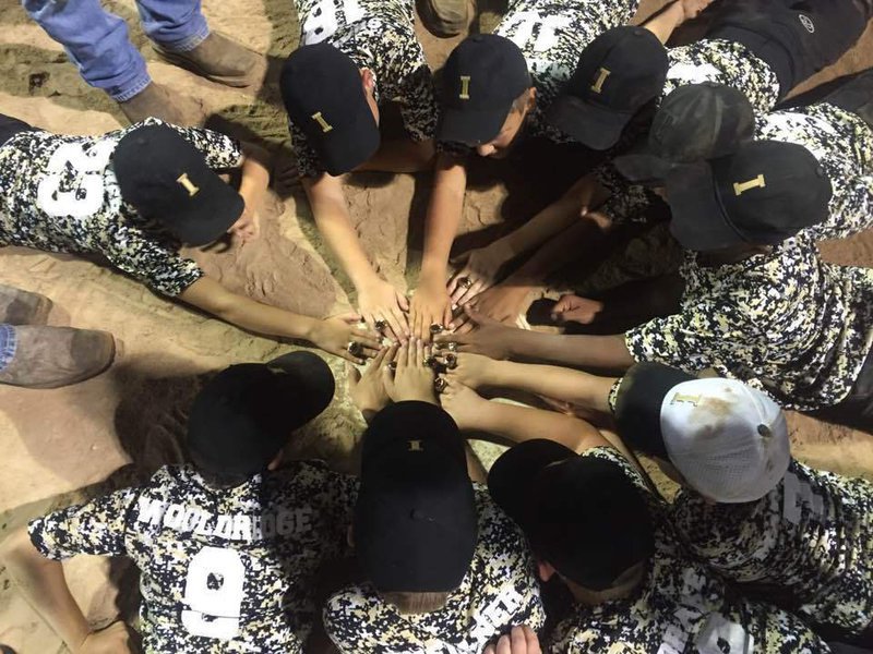 Image: Italy’s 10U Gladiator Baseball team brings ‘home’ some bling!!!