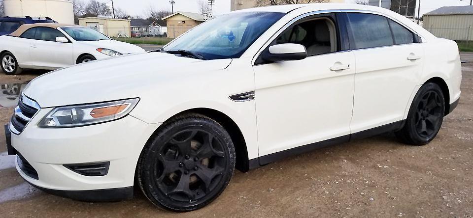 Image: 2011 Ford Taurus SEL
    160xxx Miles
    Financing available
    Apply Online
    Italy Auto Sales
    P: (972) 483-1922
    italyautosales@gmail.com