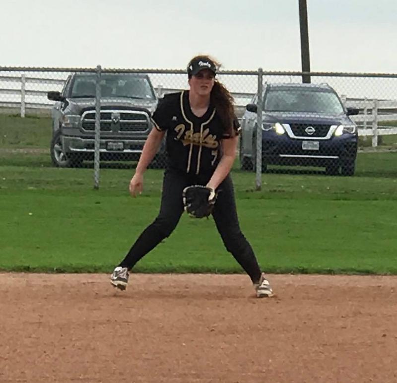 Image: Short stop Sarah Sanders